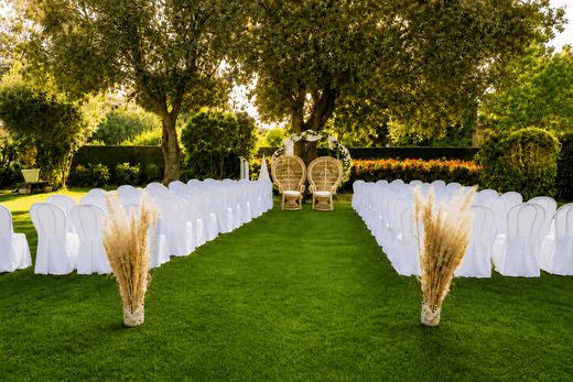 Se marier en Provence : choisir une salle de mariage avec jardin